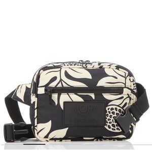 NWT Aloha Collection Hip Pack in Holomua